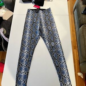 Large commando faux leather leggings ( I lost weight )